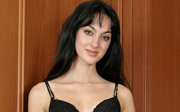 Corinna Casting Photosession Backstage 3d180vr