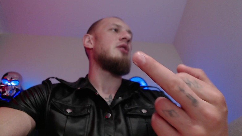 Hunky time: Leather Master, Saliva(spitting) and Biceps