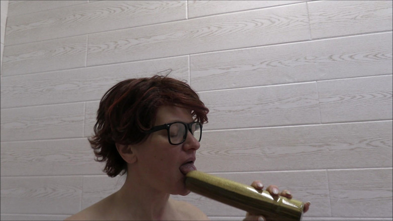 Popp Sylvie: A Really Big Wooden Dildo