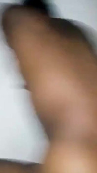 호텔 방에서 가장 친한 친구의 새엄마를 따먹는 Londiq