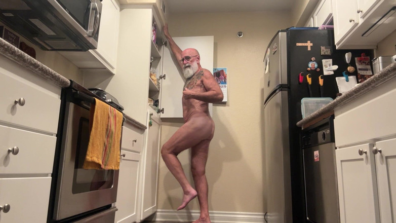 feedmedick: Naked in the Kitchen