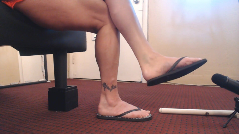 Abby Anna: Polka dot flipflop slapping ASMR