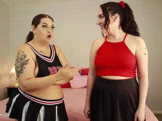 Sydney Screams: Stre grande la nuova cheerleader ft luna sapphire