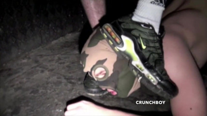 Raw French Bad boys: 在厕所被坏男孩狠操