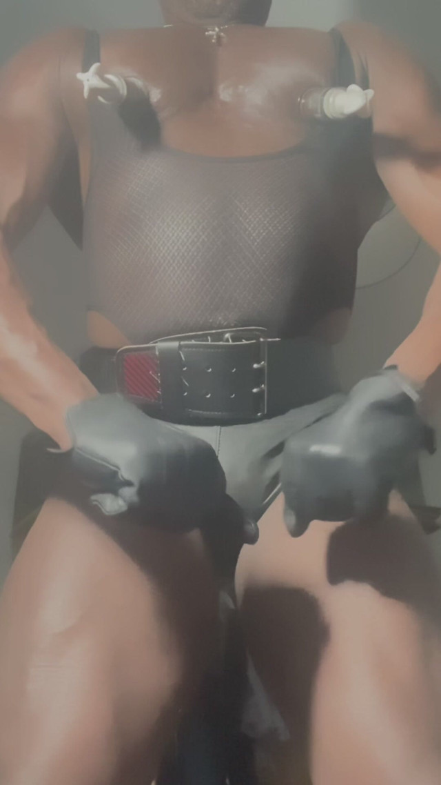 Tight Leather Shorts Vibrating Toy Stimulation & Titpump Flex Show (Black mature kinky muscle) Tight Leather Shorts Vibrating Toy Stimulation & Titpump Flex Show (Black mature kinky muscle)