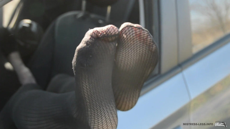 Mistress Legs: kaar men poj dete hue chaddi men seksi pair