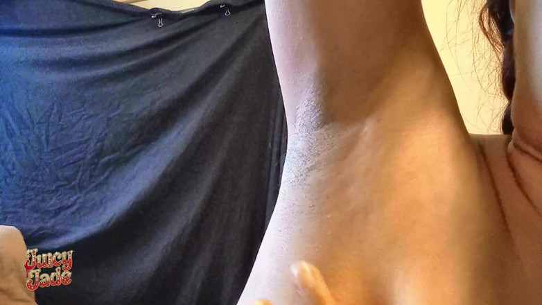 JasmineJade: التباهي بإبطي الغامض تحت الشمس المجلد 20