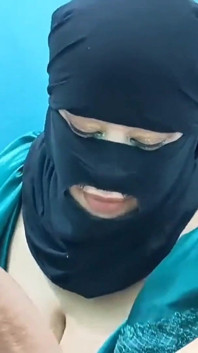 エジプトのセックス、彼女のお尻とマンコで踊ってセックスする売春婦、そして石を苛立たせる言葉