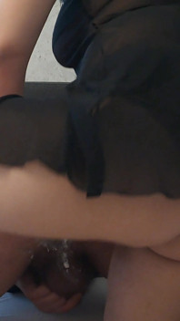 L'ho sodomito fino a quando non è venuto come una figa e continua a scoparlo con il mio strapon da 11 pollici