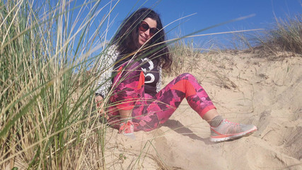 Thumbnail of Girl Pissing on the Beach