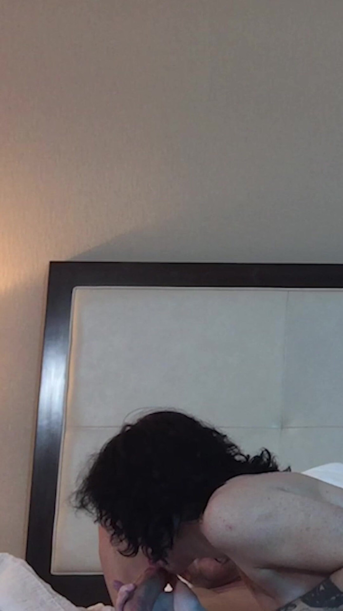 Hot Jake Grand: Süper seksi minyon dövmeli genç kız yarak emiyor - derleme 3