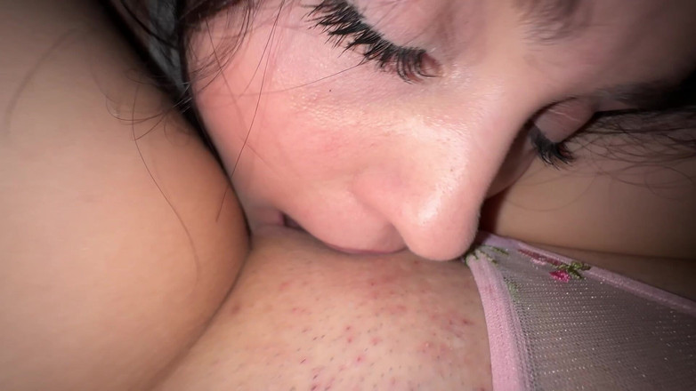 LuchCrush: Minha meia-irmã me fodeu duro depois do banho