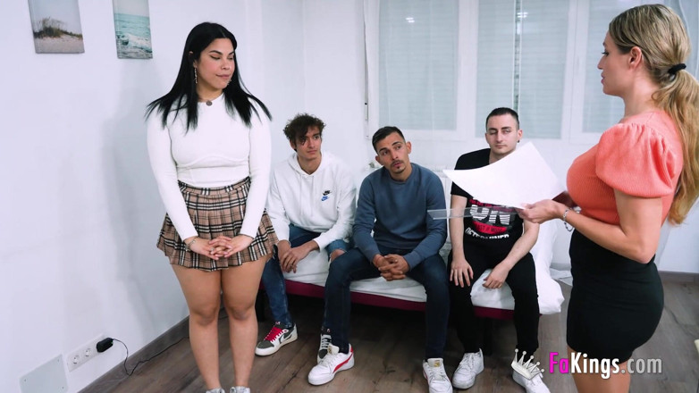 FAKings: Lara cruz insegna a diversi giovani amici come sbattere una...