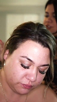 Ash sehnt sich nach mehr schwanz, während ihre beste freundin ihr anjubelt