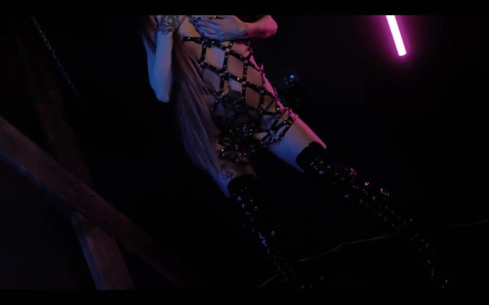 RedFox: BDSM Âm nhạc