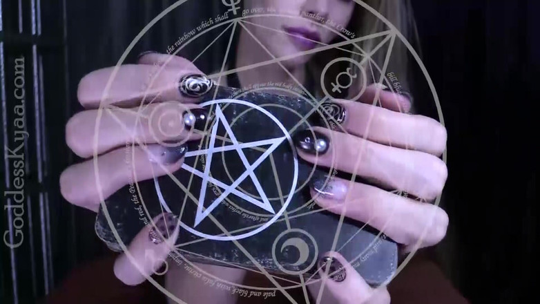 Kyaa Chimera: Femdom ockult dubbel funktion