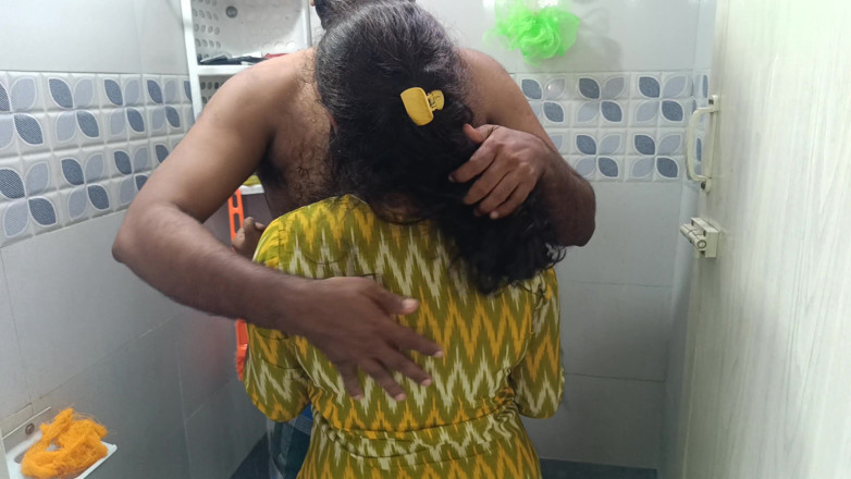 Palani69: Romance dans la salle de bain