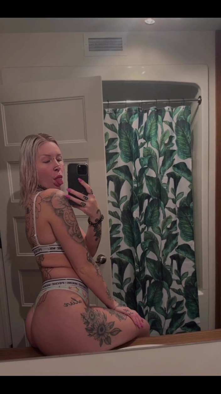 Melina: Happy Sunday