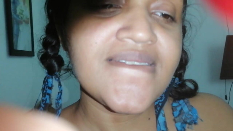 Tina Baby: Fiică vitregă desi hindi