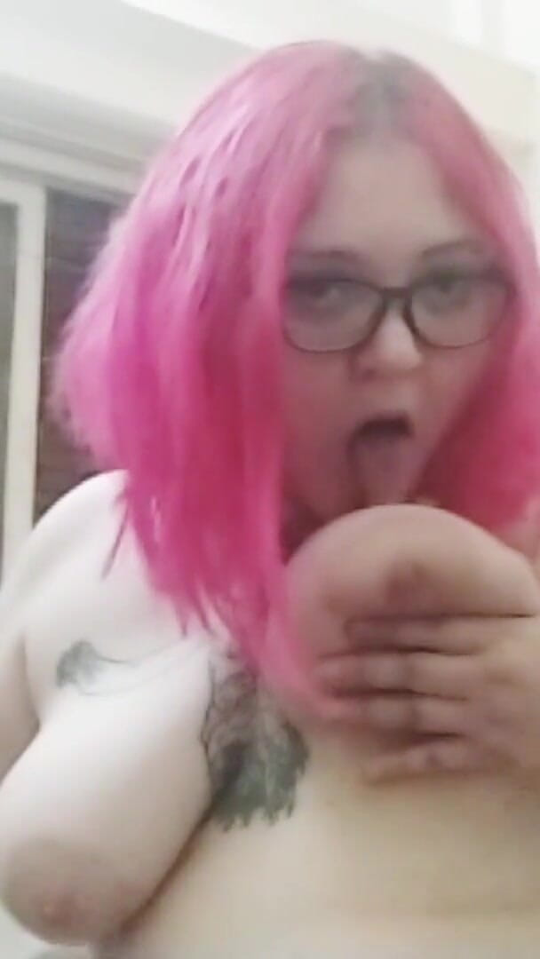Aneris: Double Amputated Strip Tease, Foot Fetish &amp; Hopping