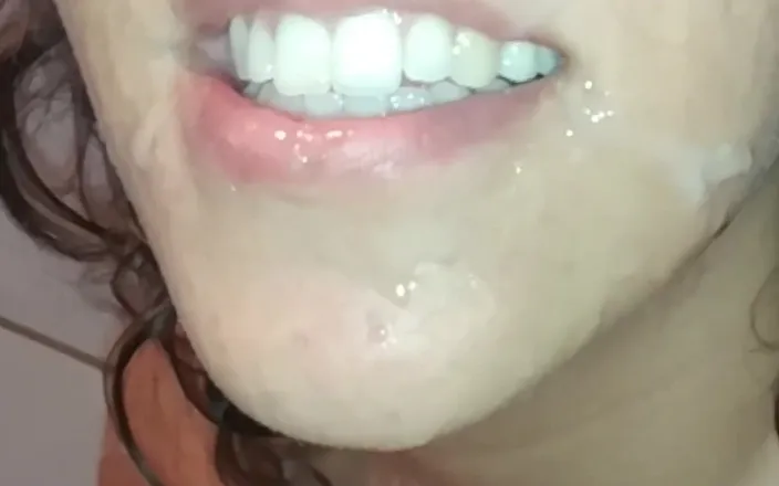 Minhaesposaparaoutro: Housewife Sucking Husbands Friend Making Deepthroat Untill Cum on Her...