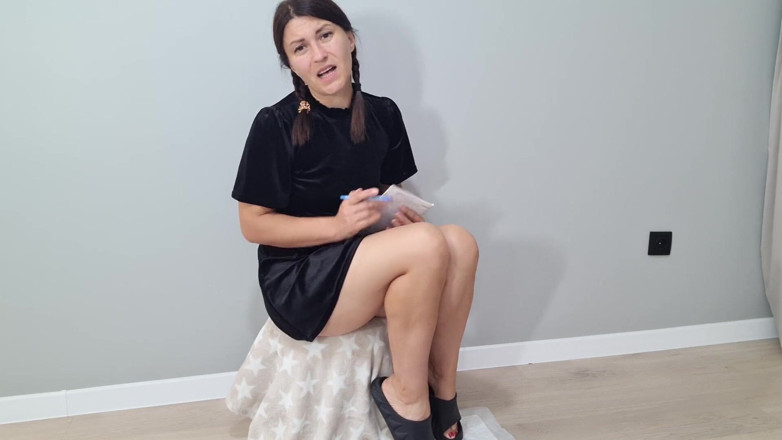 Adele Amber: Student Girl Pee on the Lesson