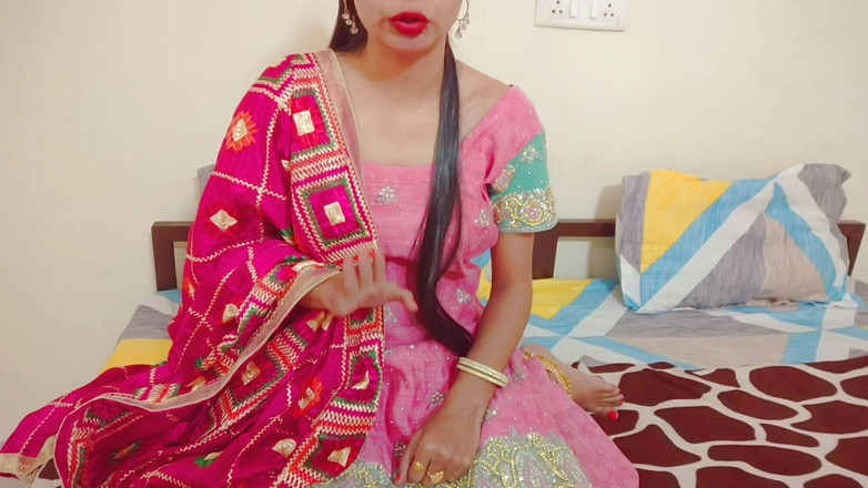 Saarabhabhi6: Indiancă desi căsătorită sora vitregă îl înșală pe soțul ei și este futută...