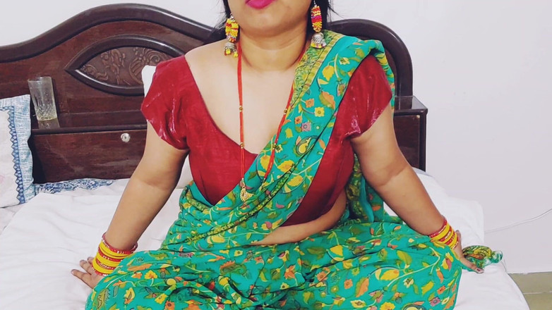 Hotty Jiya Sharmaa: 继妹教继兄干她的女友非常美味