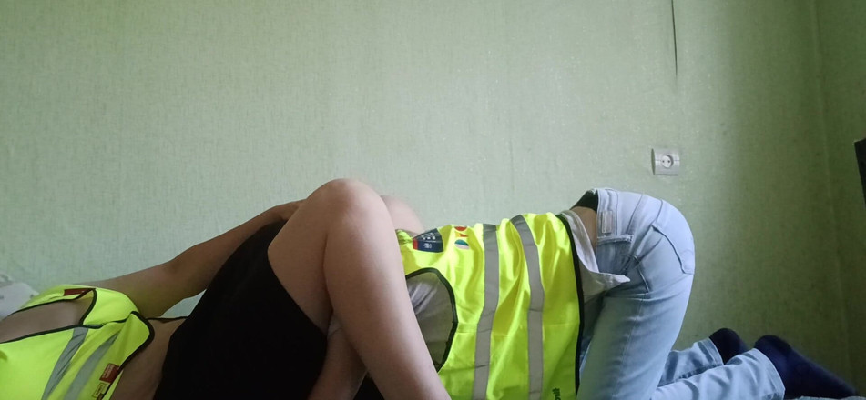 Lesbian-illusion: 직장에서 두 레즈비언 동료 사이의 핫한 위험한 섹스