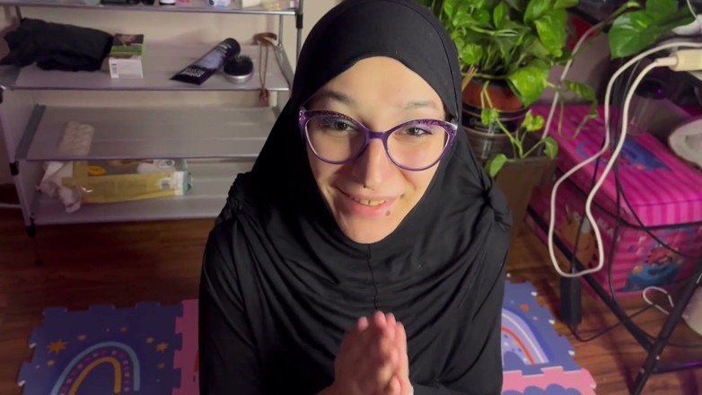 lanalovacutie: Muslim Begging to Be Fucked in Hijab