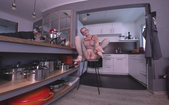 Sabdeluxe VR: Instruksi coli sambil minum susu - coli