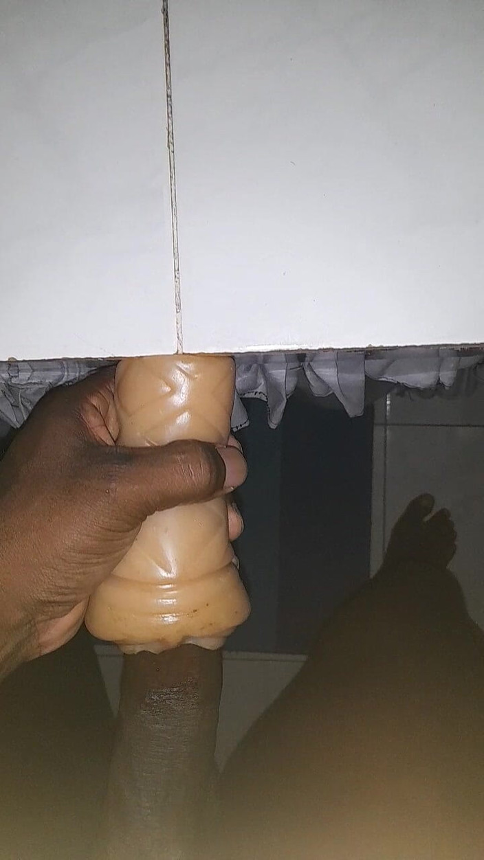 Black guy: S8 E8 mastürbasyon yapıyor