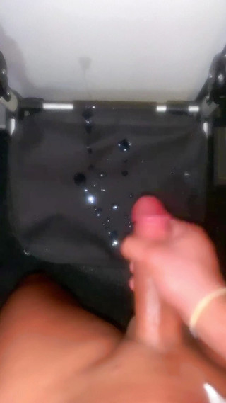 Mili51: Výstřik do mých vlastních úst a šukej mě do zadku dvěma dildy