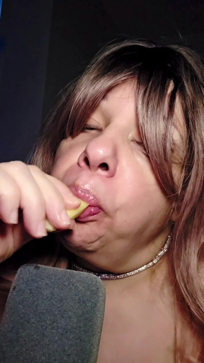 LustyPeachesofSin: ICY Pinapple ASMR