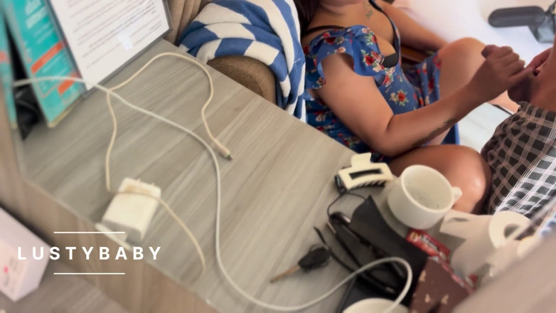 Lustybaby605: Ранкова сексотерапія на курорті непальське порно
