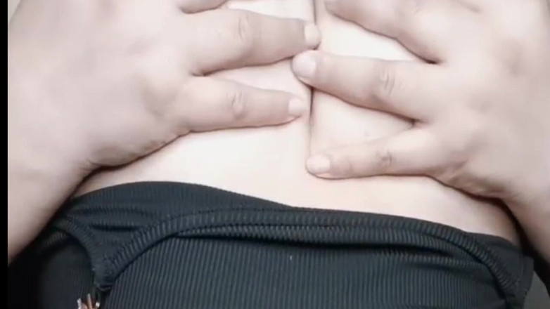 Sofixxx: Baculatá dívka chce ptáka a hraje si se svými velkými...