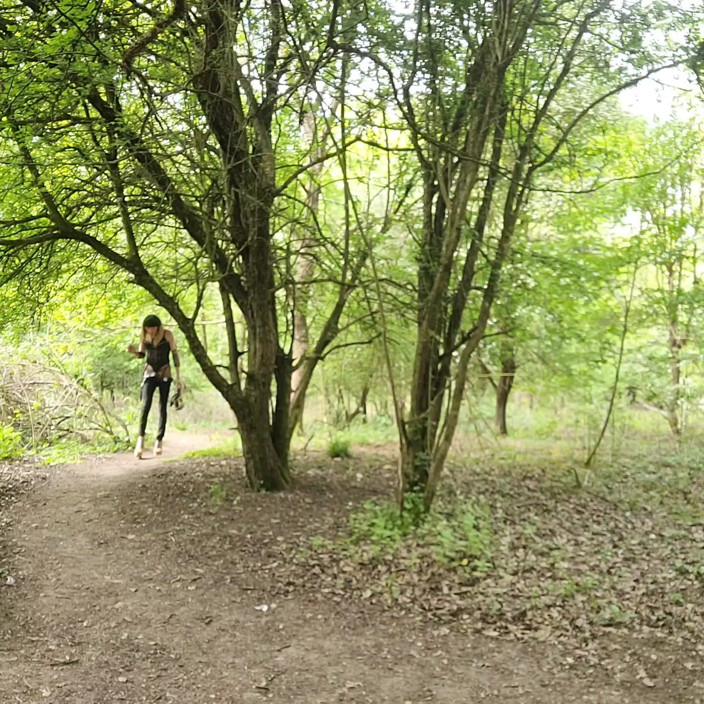 VaneSsa BiTCHx: Трансвеститська повія в G-зірці Джин демонструє спостерігачам у лісі Бруно в Наполеоні Ванессабічкс