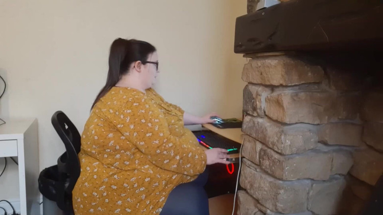 SSBBWLadyBrads: Being the fattest girl at work is a real struggle