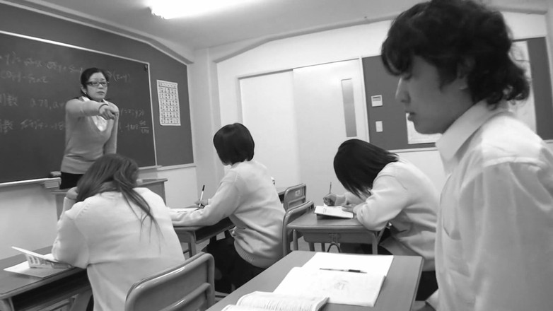 School in Japan: Adorável universitária japonesa adora fazer sexo oral pervertido