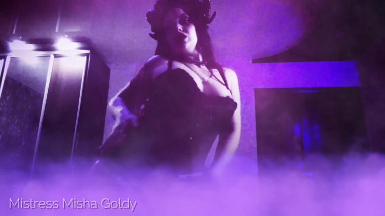 Goddess Misha Goldy: Godaan tubuh seksi berbahaya dari Succubus! Saya akan mendapat jiwa...
