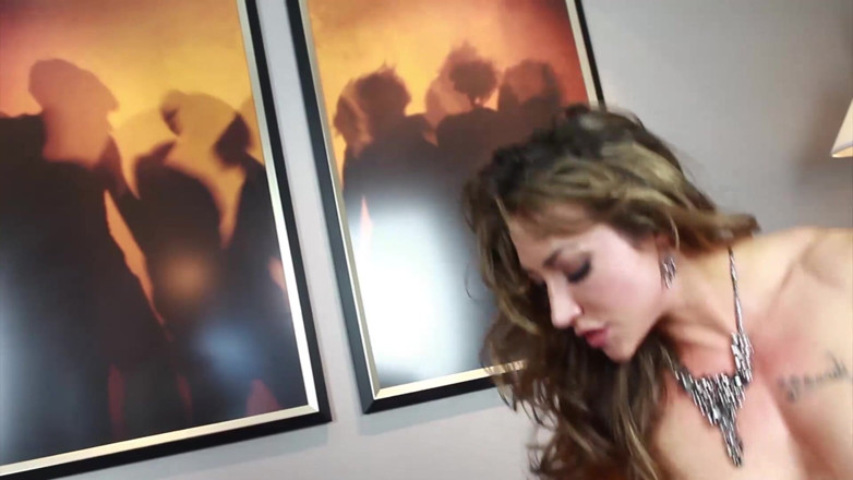Pure Media Enterprises: Sexy FBB brandi Mae fickt ihren erbärmlichen freund
