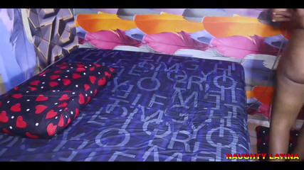 naughty latina: 淫荡的拉丁女郎，优步司机让我射了两次