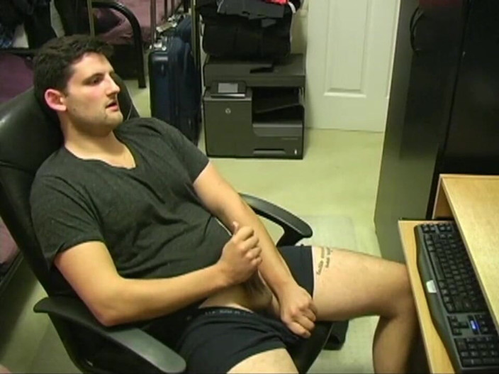 The Great Canadian Male: O explozie din trecut - Trevor3