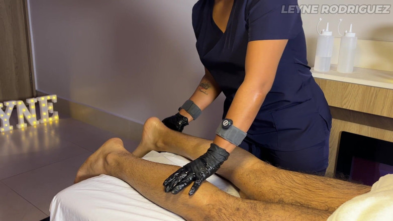 Leyne Rodriguez: Happy End-massage Für Einen Glücklichen Fan