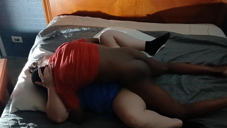 Big uhaul: Awek putih berpantat besar menghisap batang besar dan menunggang apa...