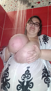 Join Me Ina Shower