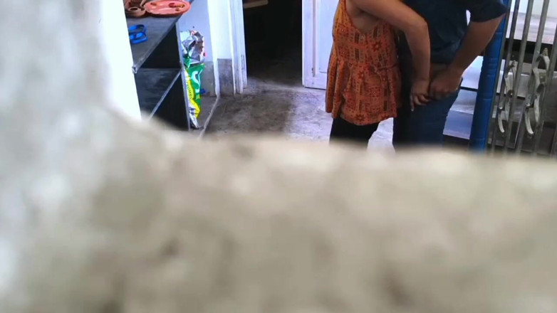 Fantacycutting: ophis men desi seks, chupke se khud ka vidiyo banaaya...