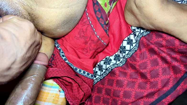 Rani Mondal: バングラ語を話すアナルビデオを一生懸命作ろうとしました