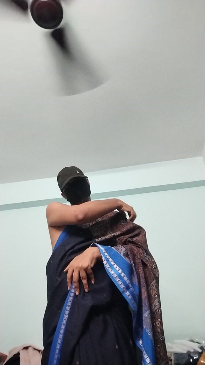 Bull boy studio: Indian Gay Boy Wearing Sari Showing His Ass &amp; Small Dick