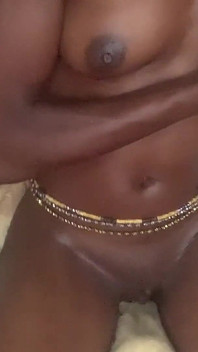 Sexy Ebony Baby Hot Dance POV hladí její malé kozy